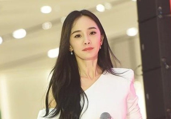 Duong Mich gay, chi nang 45 kg hinh anh