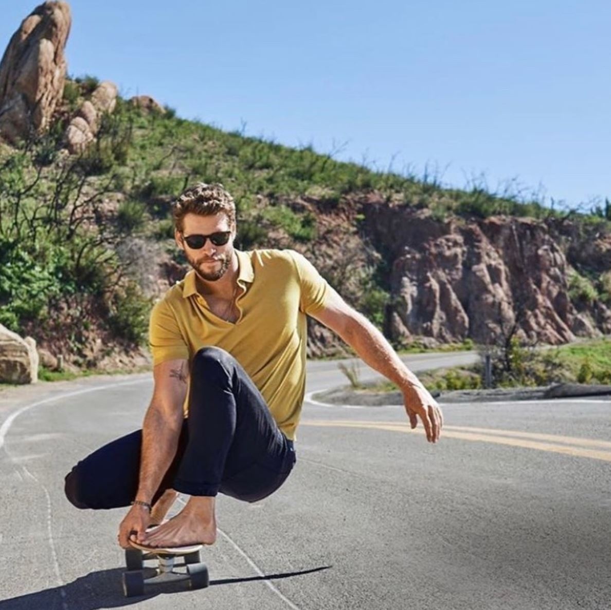 Liam Hemsworth cuoc song sau ly hon anh 2