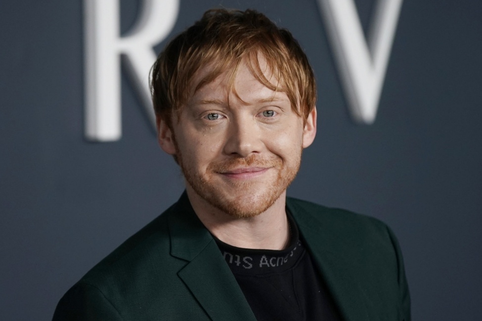 Ben trong biet thu cua sao 'Harry Potter' hinh anh