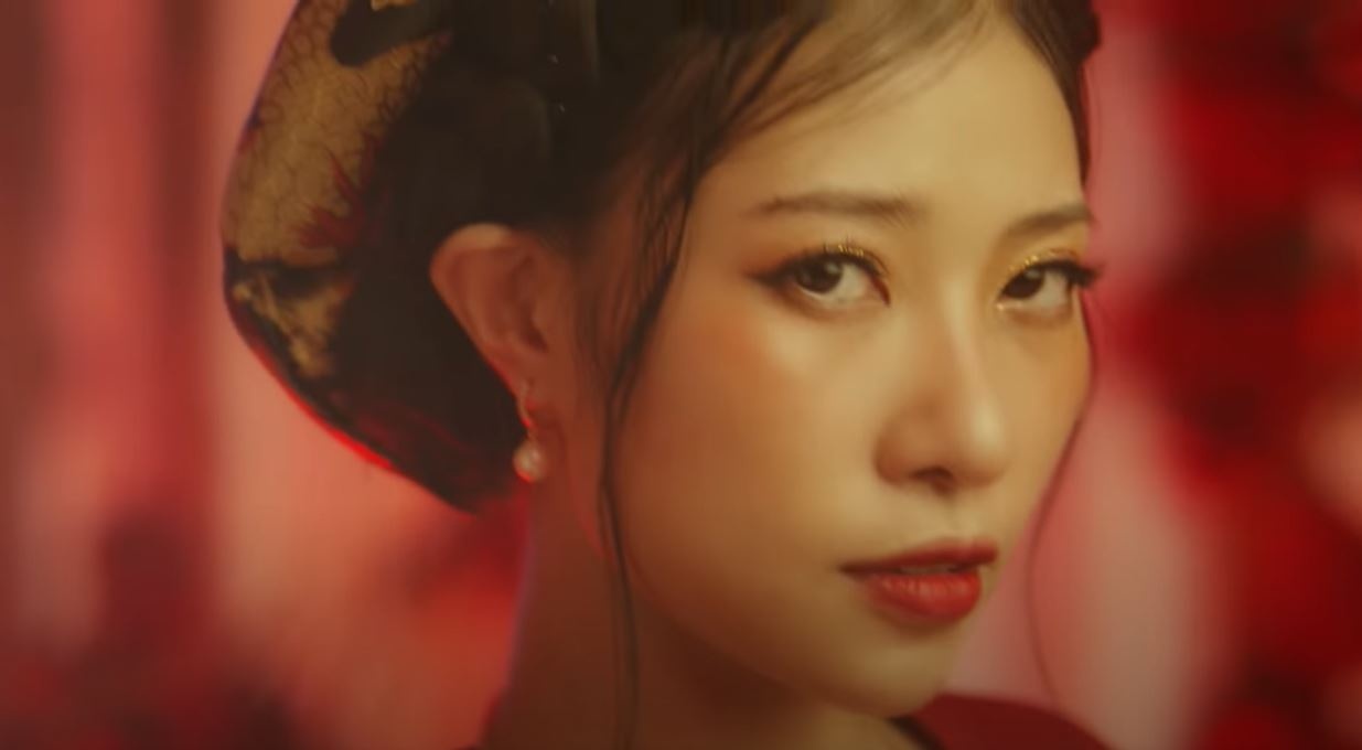 Xesi,  K-ICM ma mi trong teaser co trang Tuy Hoa anh 2