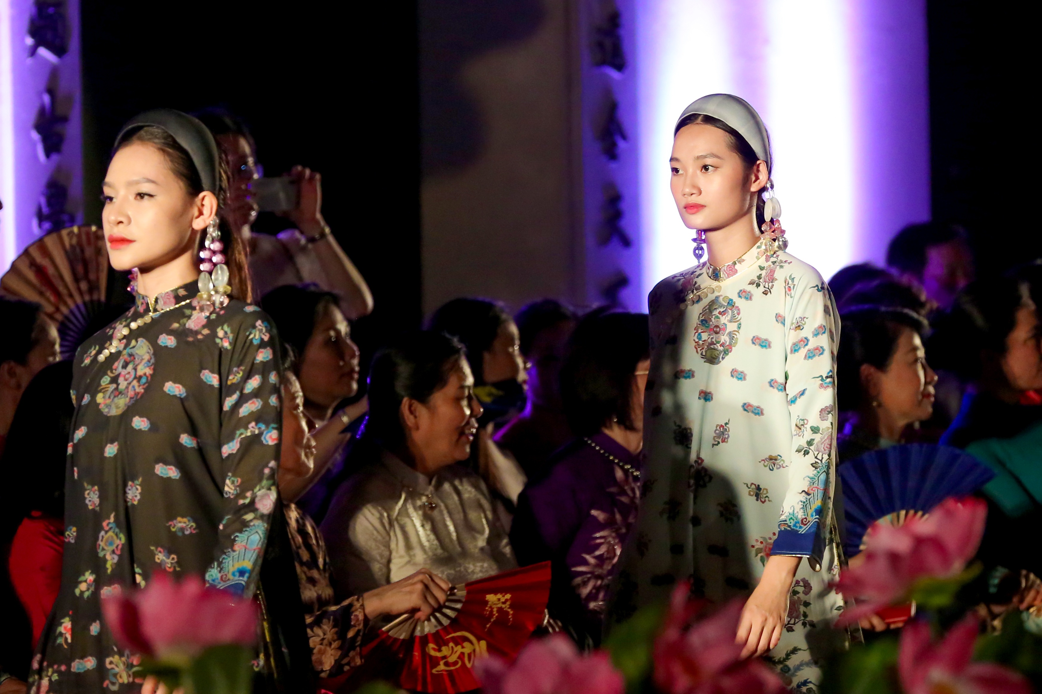 nguoi mau trinh dien 1000 bo ao dai anh 3