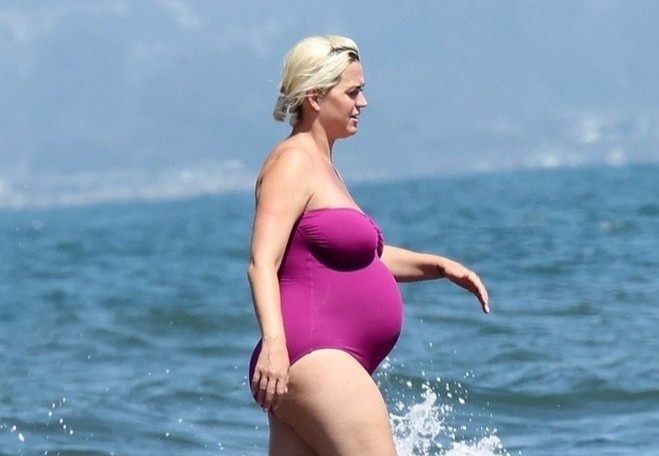 Katy Perry di bien vao thang thu 9 cua thai ky hinh anh
