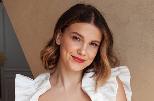 Sao phim 'Stranger Things' 16 tuoi chia tay ban trai hinh anh