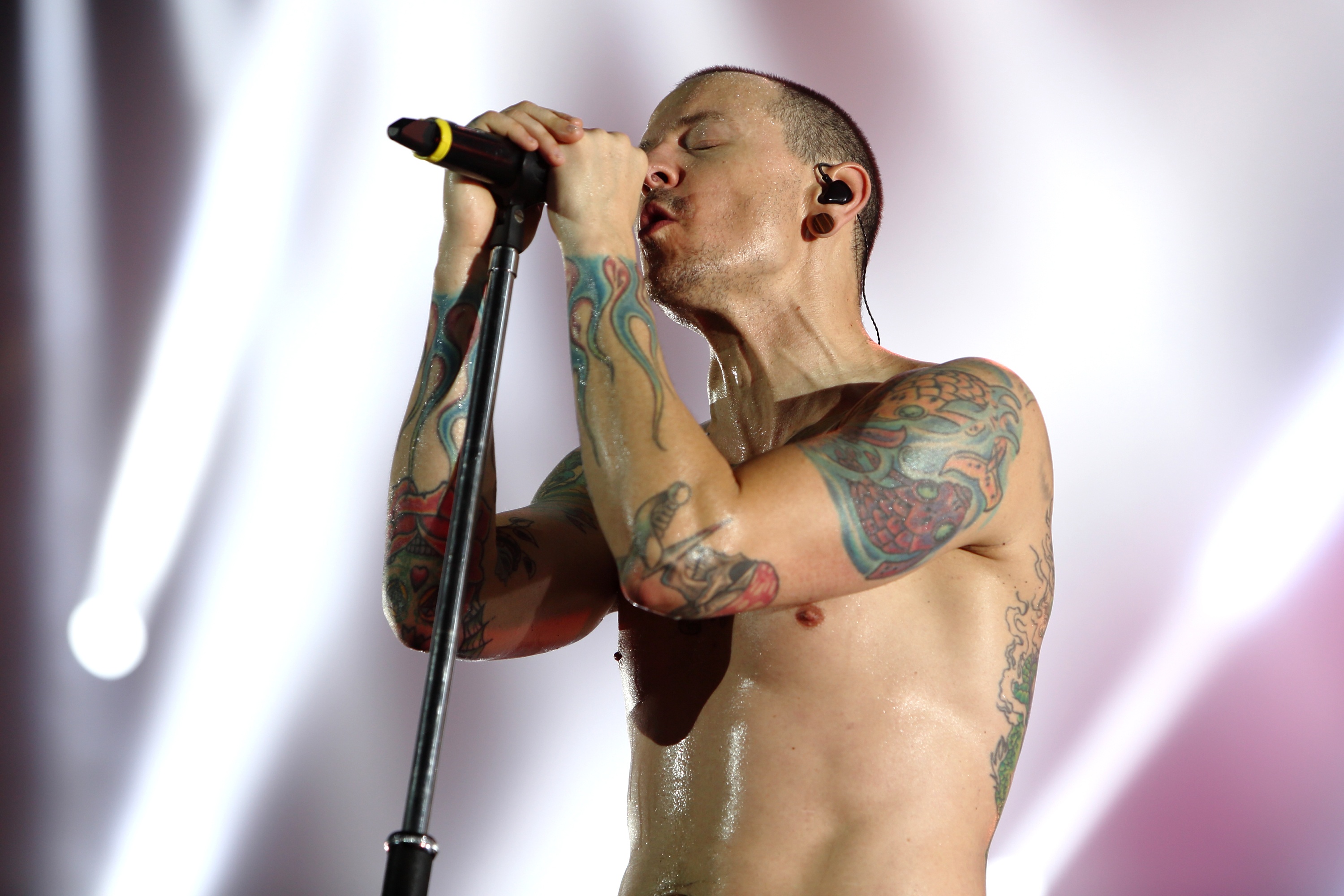Chester Bennington chết, thành viên Linkin Park ảnh 1 Chester Bennington chet, thanh vien Linkin Park anh 1