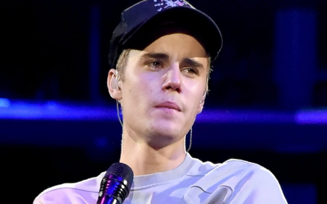 Justin Bieber dot ngot huy tour dien: Nguyen nhan tu dau? hinh anh