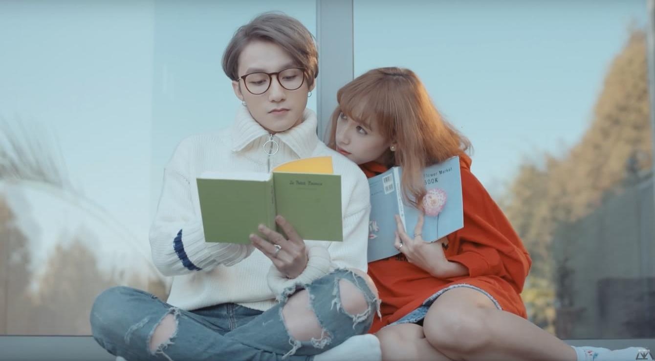 MV thoi YouTube: Co may luan chuyen am nhac di khap the gioi hinh anh