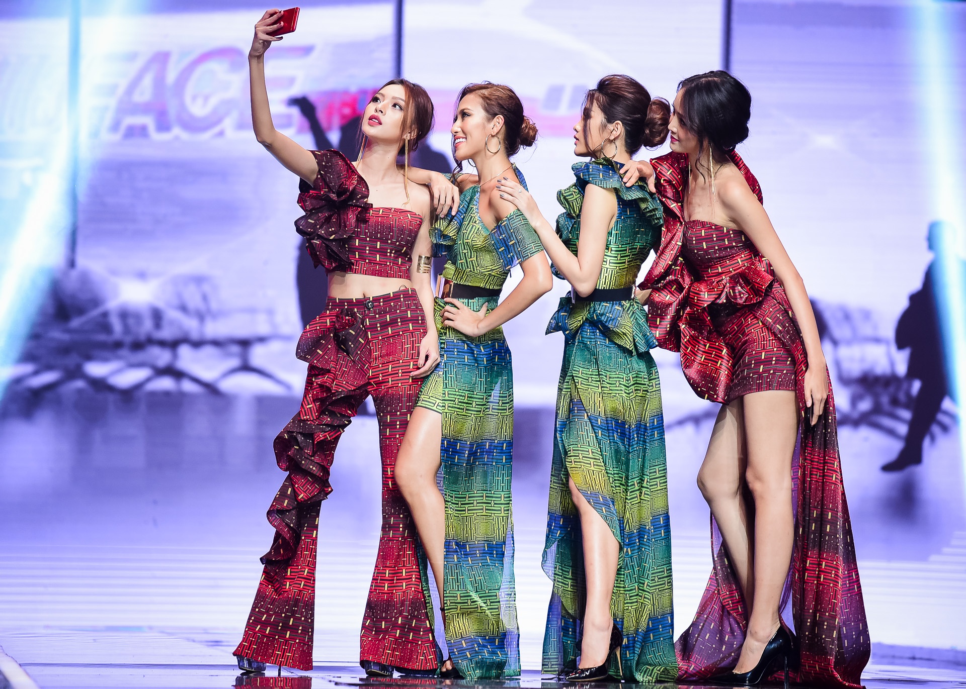 The Face,  Guong mat thuong hieu,  Tu Hao quan quan anh 5