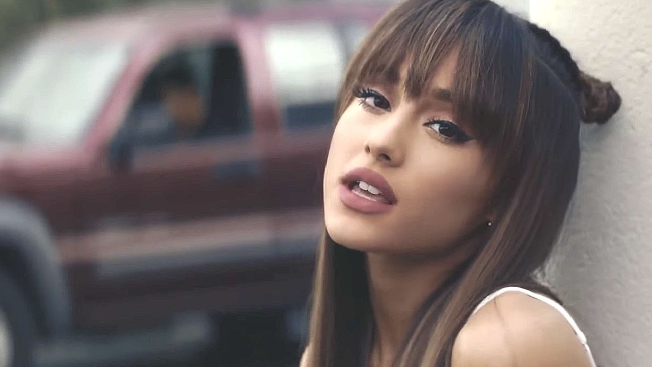 Ariana Grande huỷ show,  tour diễn Ariana Grande,  siêu sao ảnh 3 Ariana Grande huy show,  tour dien Ariana Grande,  sieu sao anh 3