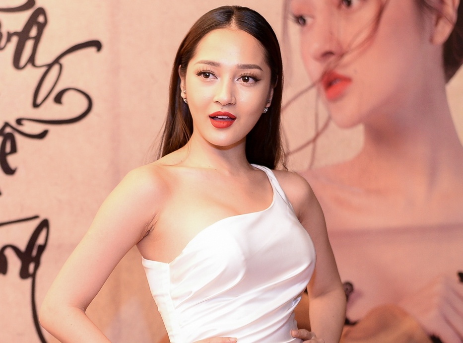 Bao Anh: 'Quay xong MV phai chay show het nam de tra no' hinh anh