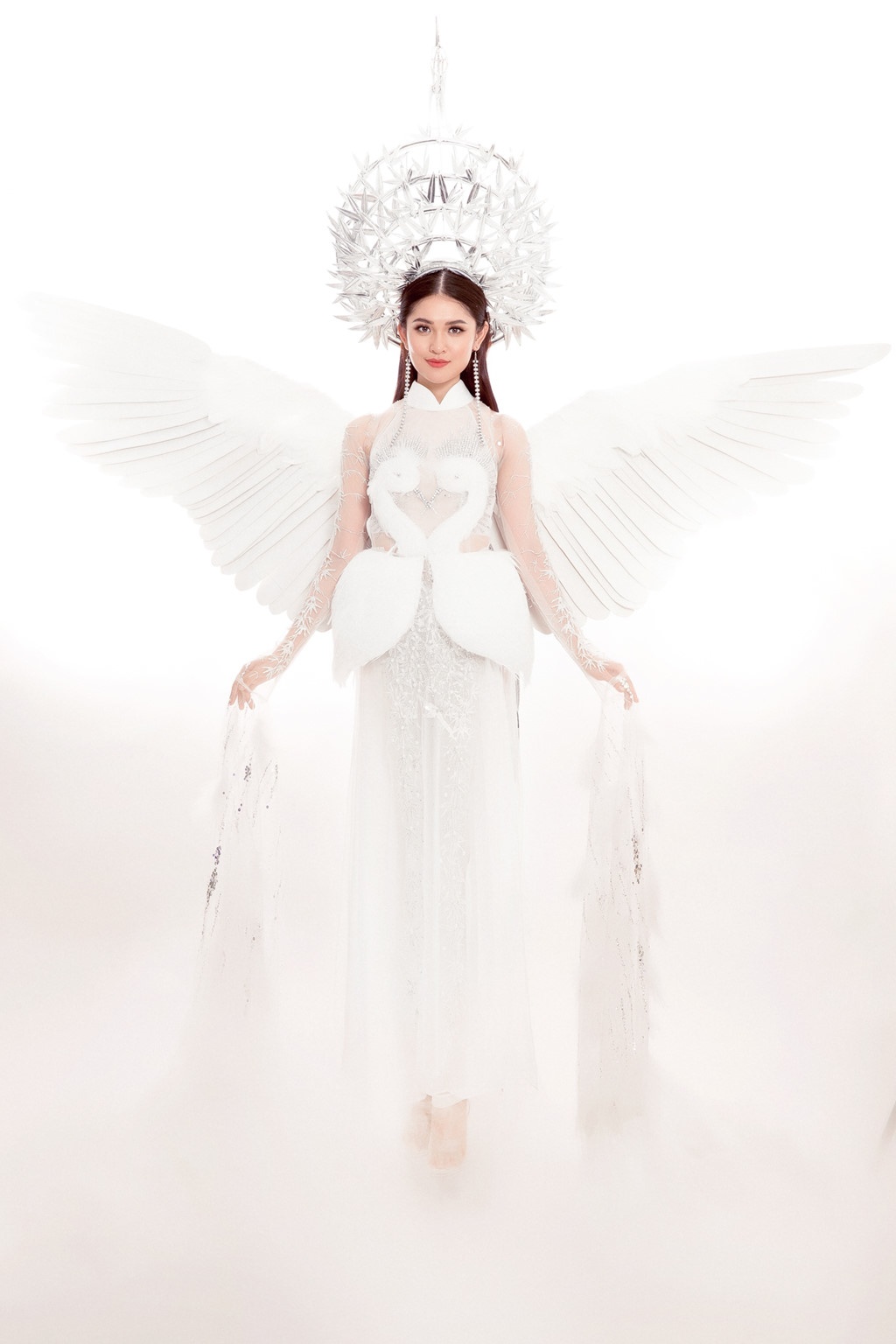 Thuy Dung thi hoa hau quoc te anh 5