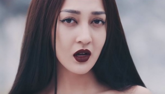 Top 3 Zing Chart: Bao Anh vuot qua Huong Tram hinh anh