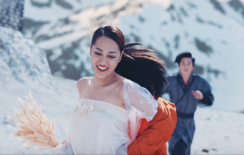 Bao Anh danh bat Noo Phuoc Thinh, gianh ngoi quan quan Zing Chart hinh anh