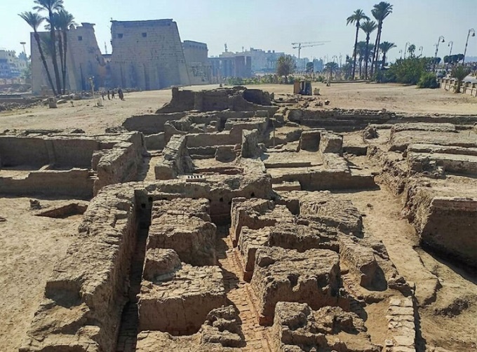 Ai cap,  La Ma,  khai quat anh 1