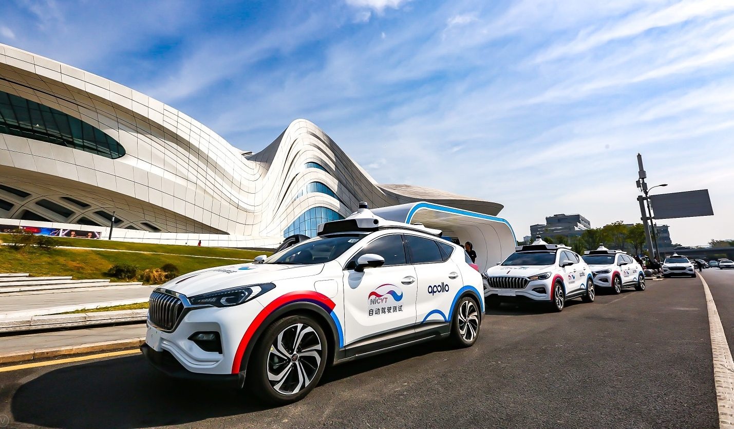 Trung Quoc lan dau tien cap phep cho taxi khong nguoi lai hinh anh