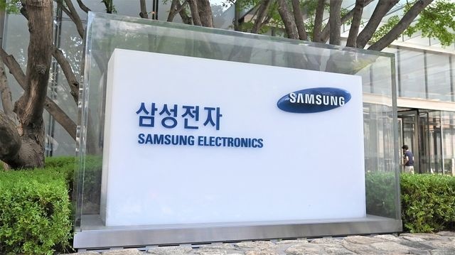 Loi nhuan Samsung giam 32% do thi truong chip lao doc hinh anh