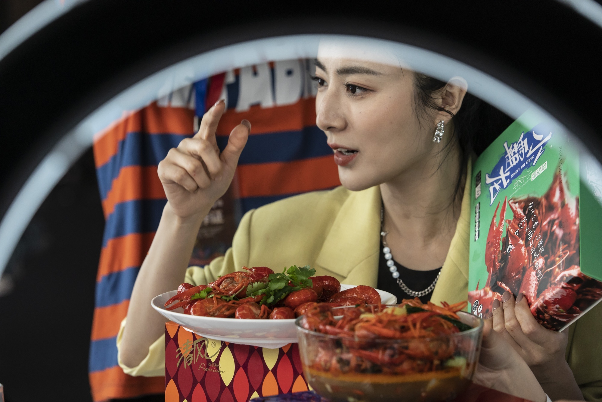 Le hoi mua sam doc than tai Trung Quoc ngay cang 'kem vui' hinh anh