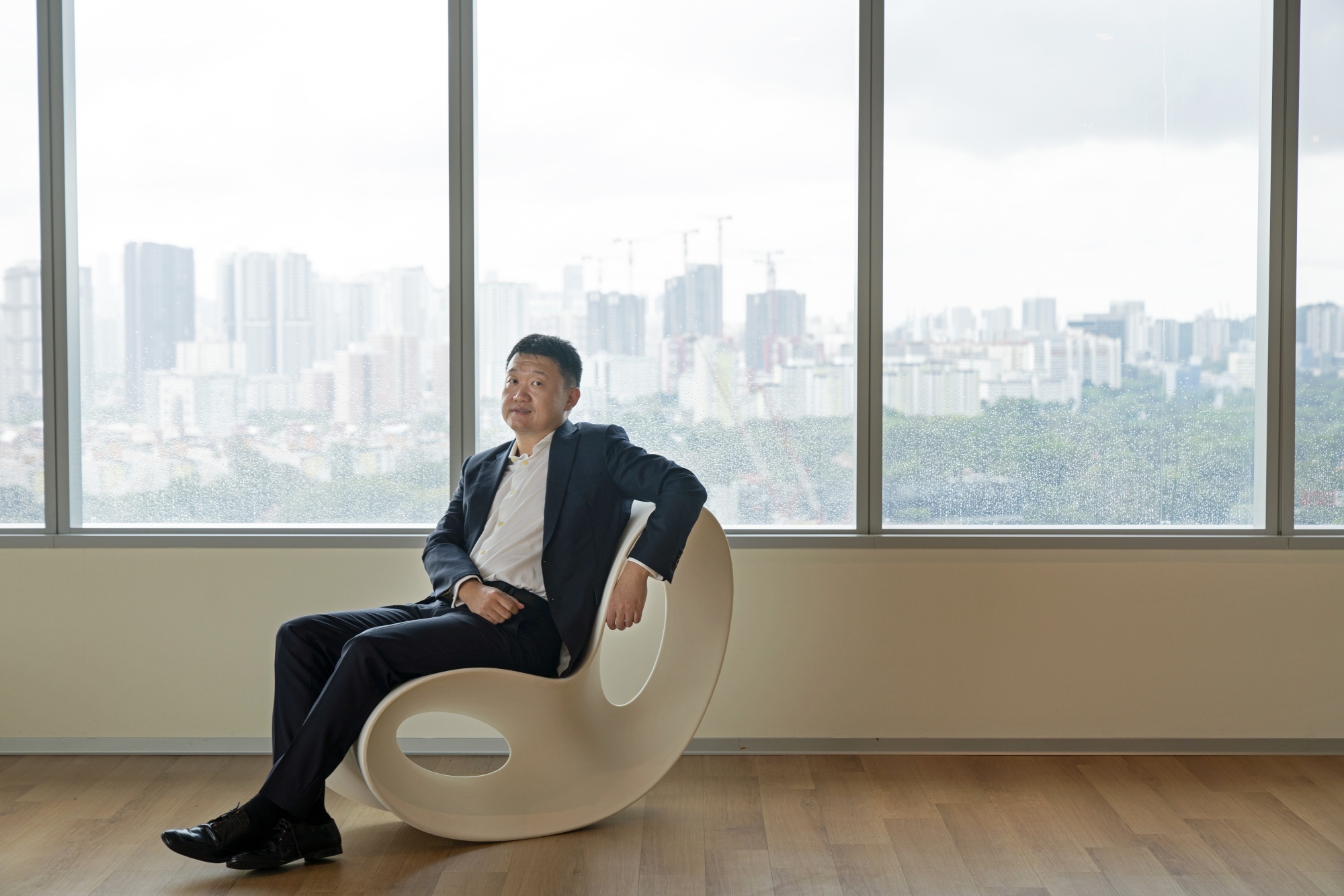 Ong chu Garena va Shopee chat vat tim cach vuot khung hoang hinh anh