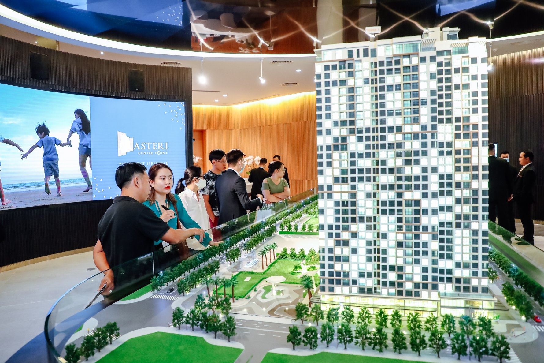 Moi gioi bat dong san be tac hinh anh