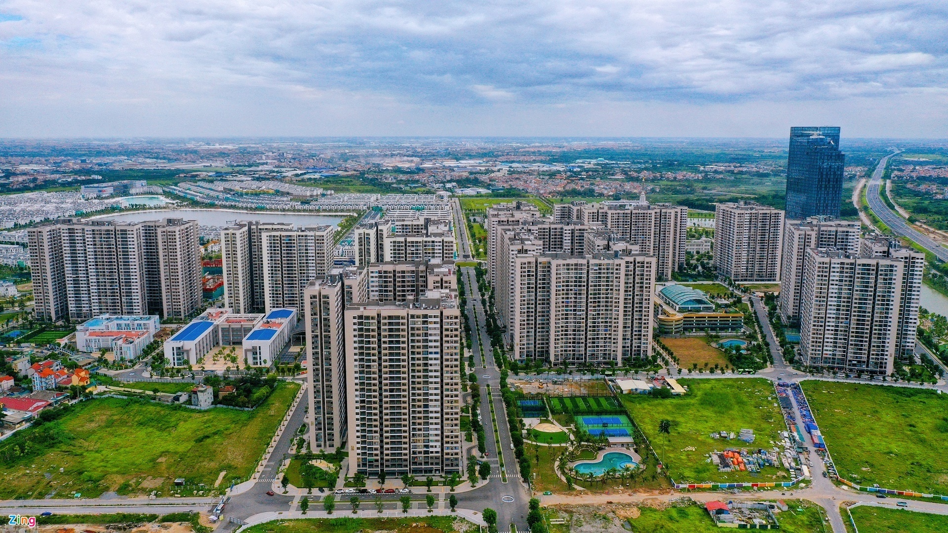 thi truong bat dong san anh 2