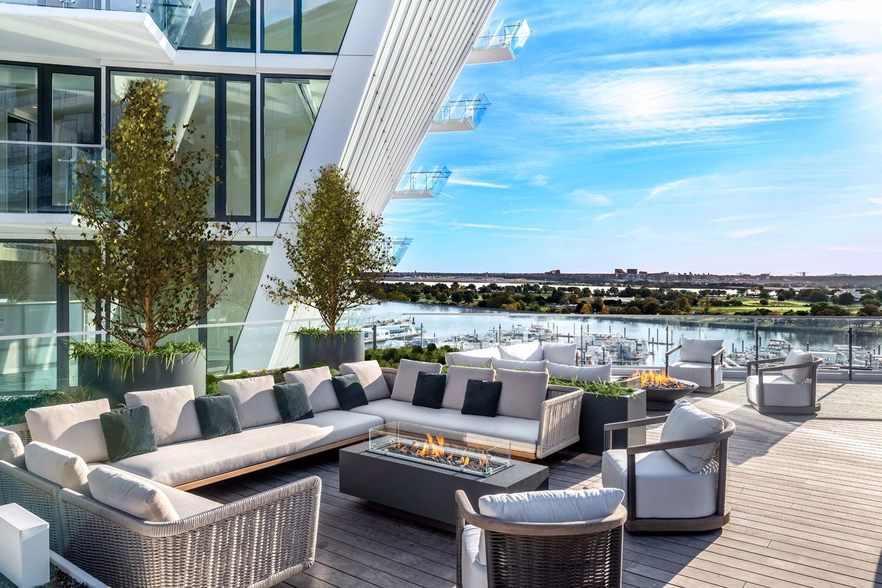 Ben trong can penthouse dat gia nhat Washington hinh anh