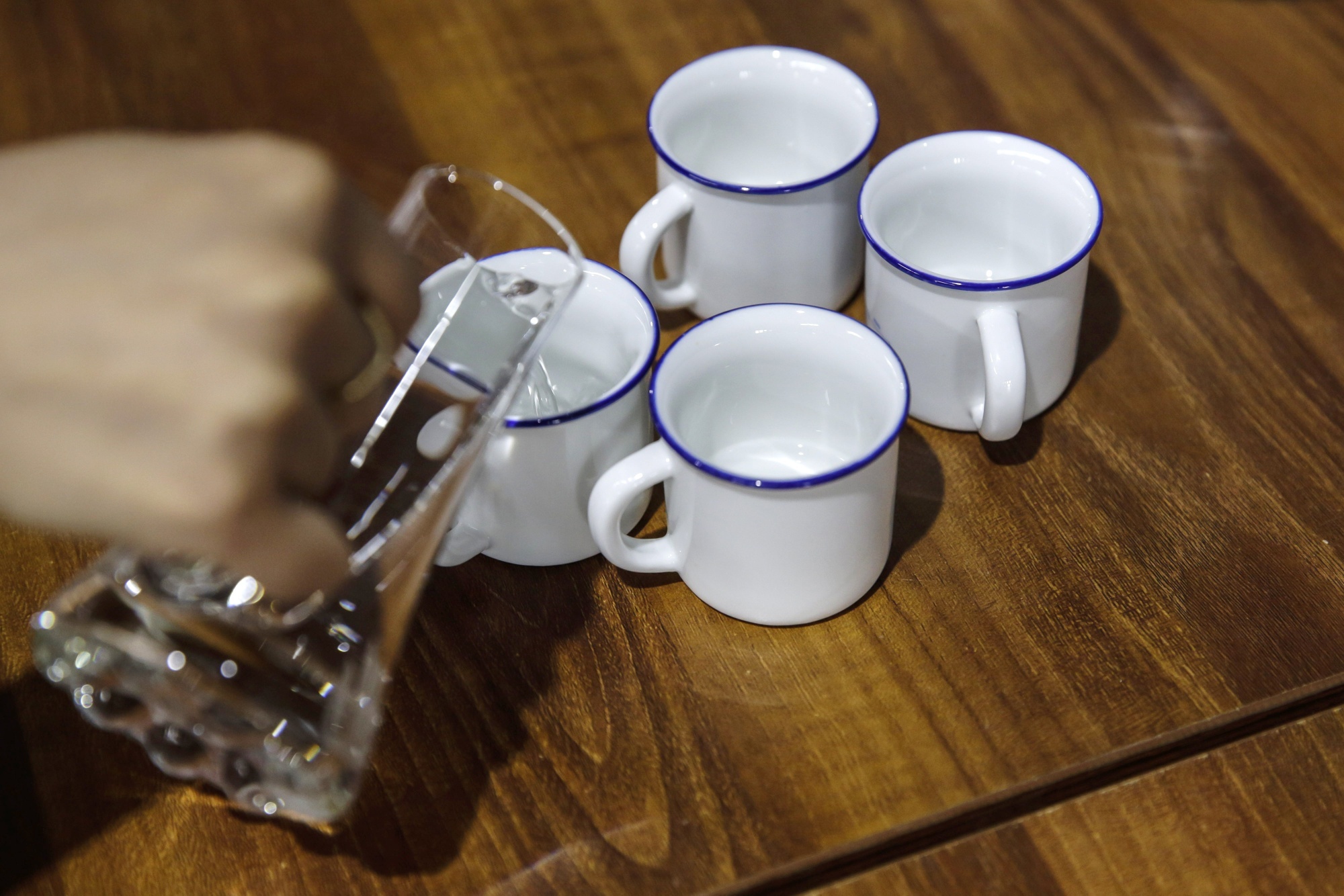 'Bo gia Baijiu' co them 3 ty USD sau dot IPO lon nhat Hong Kong hinh anh