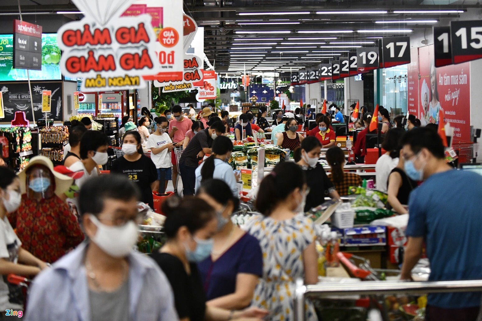 HSBC: Kinh te Viet Nam van chua thoat kho khan hinh anh