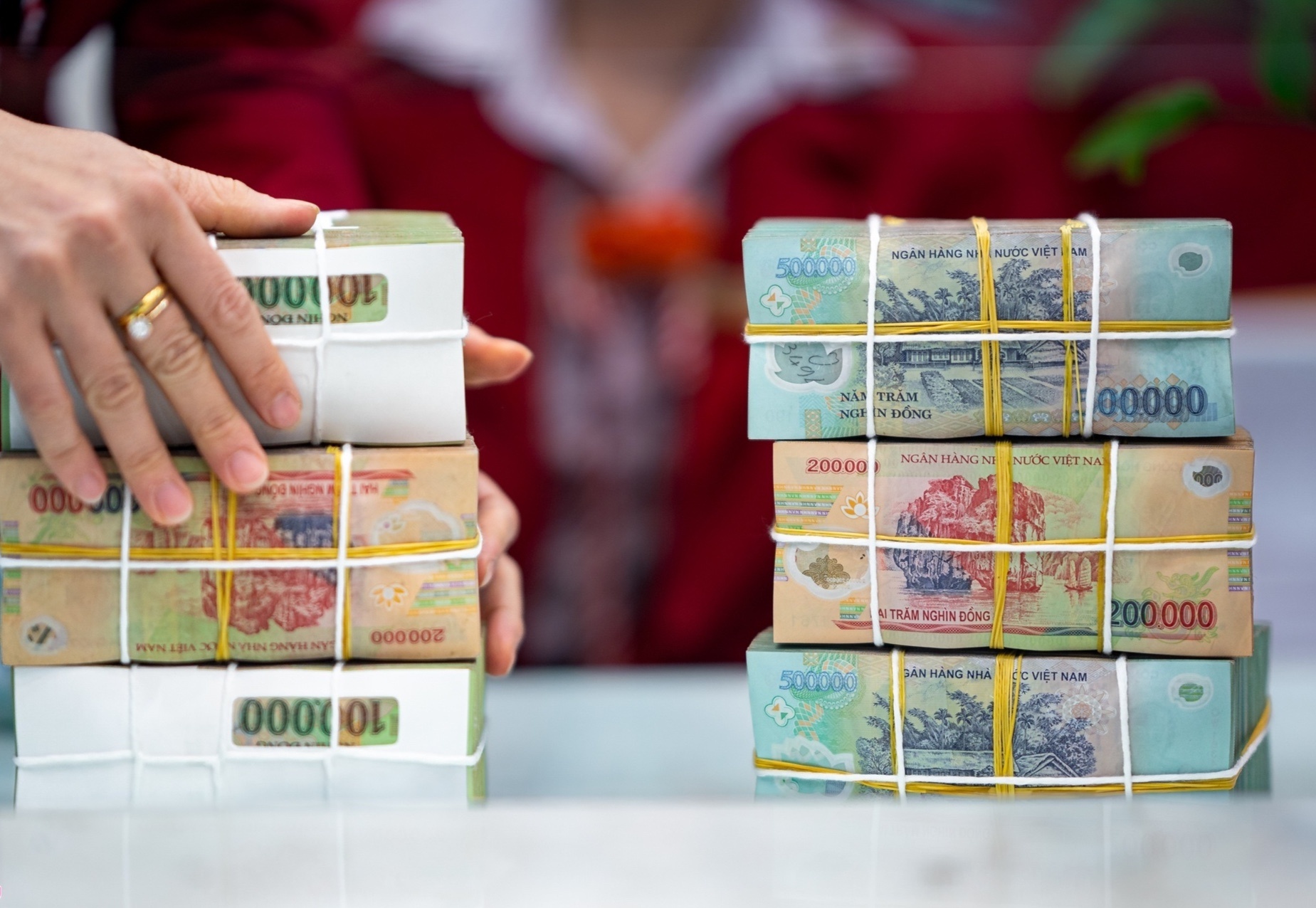 Doanh nghiep chat vat vay von ngan hang hinh anh