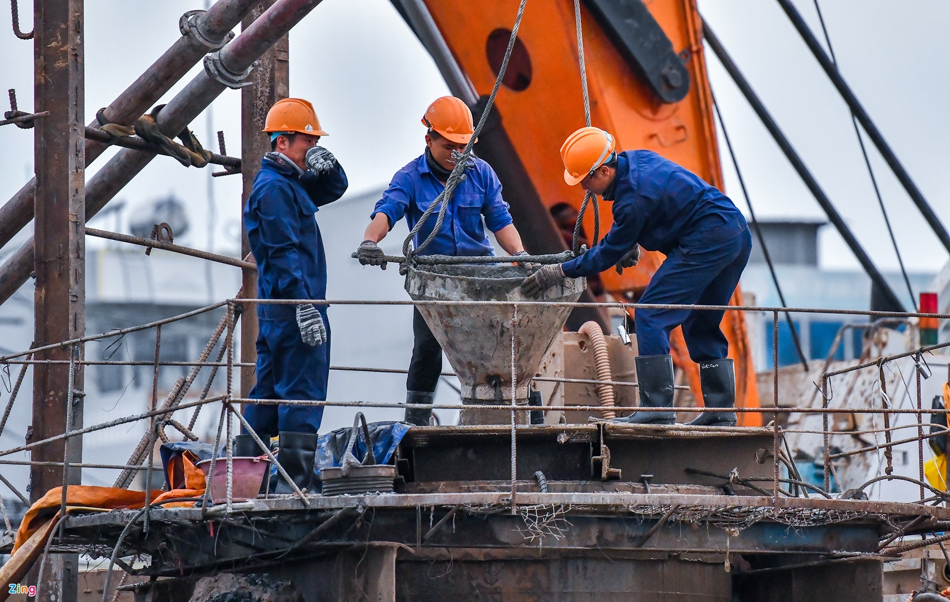 Dai bieu Quoc hoi: Nhieu doanh nghiep da ‘chet lam sang’ hinh anh