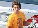 Zac Efron me duong cong hinh anh