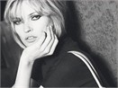 Kate Moss lai trung quang cao hinh anh