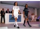 Bayern ra mat ao moi bang... catwalk hinh anh