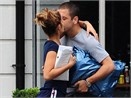 Joe Cole nam sau moi lay vo hinh anh