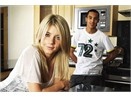 Theo Walcott duoc Hello! 'san don' hinh anh