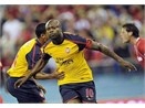 Doi truong Arsenal bi to cao an trom tien hinh anh