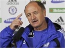 Scolari vao vien cap cuu hinh anh