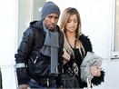 Defoe duoc bo ‘thap tung’ toi benh vien hinh anh