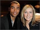 Chelsea tha bong cho Ashley Cole hinh anh