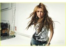 Miley Cyrus tuc gian truoc tin don bom nguc hinh anh