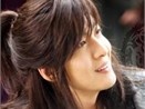 “Bon vi than” lam song lai “con sot” Bae Yong Joon hinh anh
