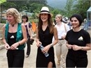 Maggie Q bat ngo ghe tham Viet Nam hinh anh