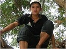 Cu 'om' cay ngoan muc hinh anh