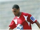 Bi mat sau ban hop dong cua Denilson hinh anh