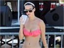 Katy Perry xi tin voi bikini hong hinh anh