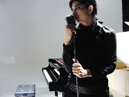 Tim dua chuyen tinh co that vao clip hinh anh