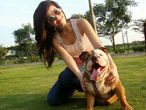 Bao Thy dao choi cung cun yeu hinh anh