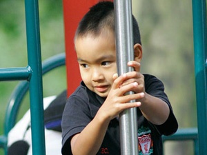 Maddox khoe toc sanh dieu hinh anh