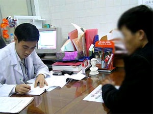 Noi kho nhung chang trai day thi muon hinh anh