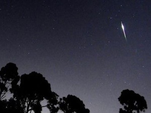 Chiem nguong mua sao bang rang sang nay hinh anh