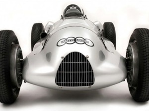 Dau gia xe co 10 trieu USD hinh anh