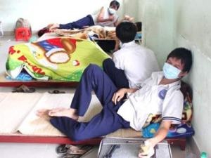 Hang tram hoc sinh mac H1N1 chi sau 3 ngay tuu truong hinh anh